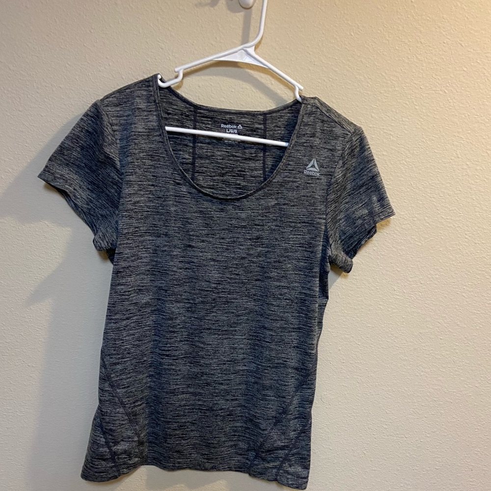 Women’s Reebok Shirt Large Polyester Spandex Gray